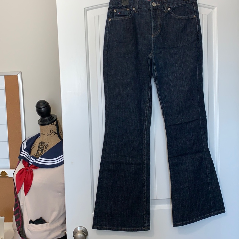 201) Tommy Hilfiger Blue Jeans (Size 6R)